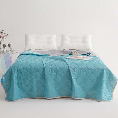 📢❄️ PROMO FLASH 50% ! Couette d'Été Rafraîchissante – Tissu Respirant, Lavable en Machine, Ultra-Douce, Design Bicolore Réversible, 8 Coloris, Idéale Nuits d'Été 💤