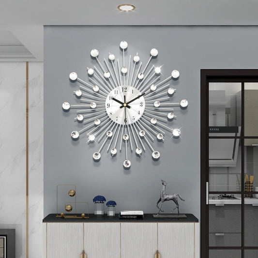 ✨🕰️ 60 % de réduction ⚡ Horloge murale créative avec strass – Silencieuse, luxe minimaliste & résistante pour salon, salle à manger ou entrée ! 💎🏡