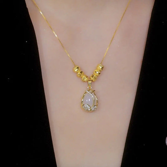 🦋💎 OFFRE LIMITÉE 50% DE RÉDUCTION! Collier Pendentif Tulipe Minimaliste – Simple mais Élégant, Métal Hypoallergénique, Se Porte en Superposition – Rehausse Toute Tenue du Chemisier à la Robe du Soir 👑🌙
