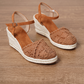 🌿👠🚶‍♀️ OFFRE LIMITÉE 50% DE RÉDUCTION! Sandales Compensées Espadrilles – Tressé Paille Respirant, Légères et Amorties, Le Talon Compensé Caché Vous Donne 5 cm de Hauteur – Le Style Rencontre le Confort pour les Courses ou le Brunch 🛍️🥗