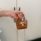 🦄💖🎀 OFFRE LIMITÉE 50% DE RÉDUCTION! Mini Sac à Main en Cuir Simulé pour Enfants – Nettoyable avec un Chiffon, Résiste aux Rayures, Livré avec un Joli Charm – Laissez Votre Petite Porter Son Propre Style Partout 🌟👛