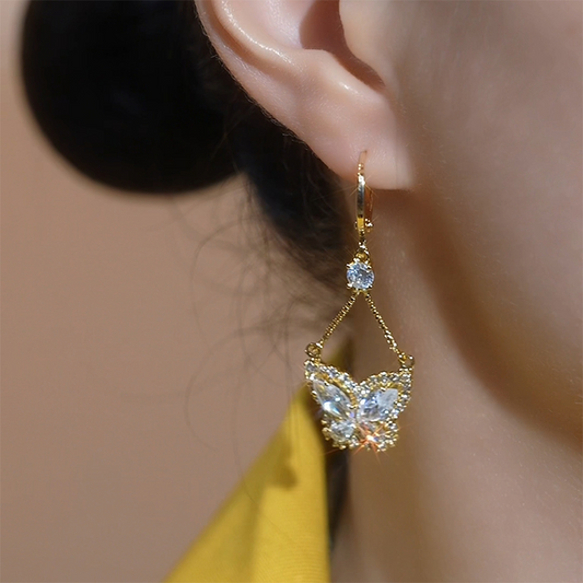 🌸🦋🌿 OFFRE LIMITÉE 50% DE RÉDUCTION! Boucles d’Oreilles Pendantes Papillon Élégantes – Ailes Tombantes Gracieuses, Légères et Fluides – Ajoutent une Touche de Charme Féminin à Toute Tenue, du Bureau au Week-end 💃🌹