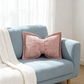 🎁🛒 -50% ! 🏠Coussin Décoratif en Chenille Forme Nœud – Tissu Premium, 9 Coloris & Garnissage Inclus.